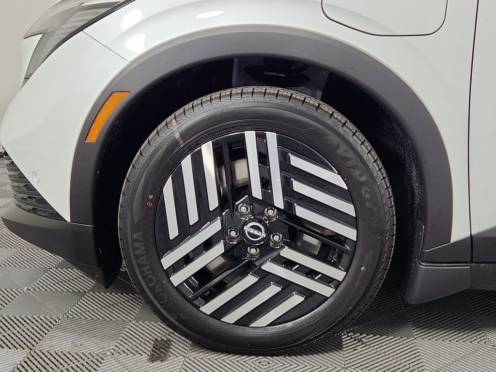 New 2026 White Nissan SV+ image 15