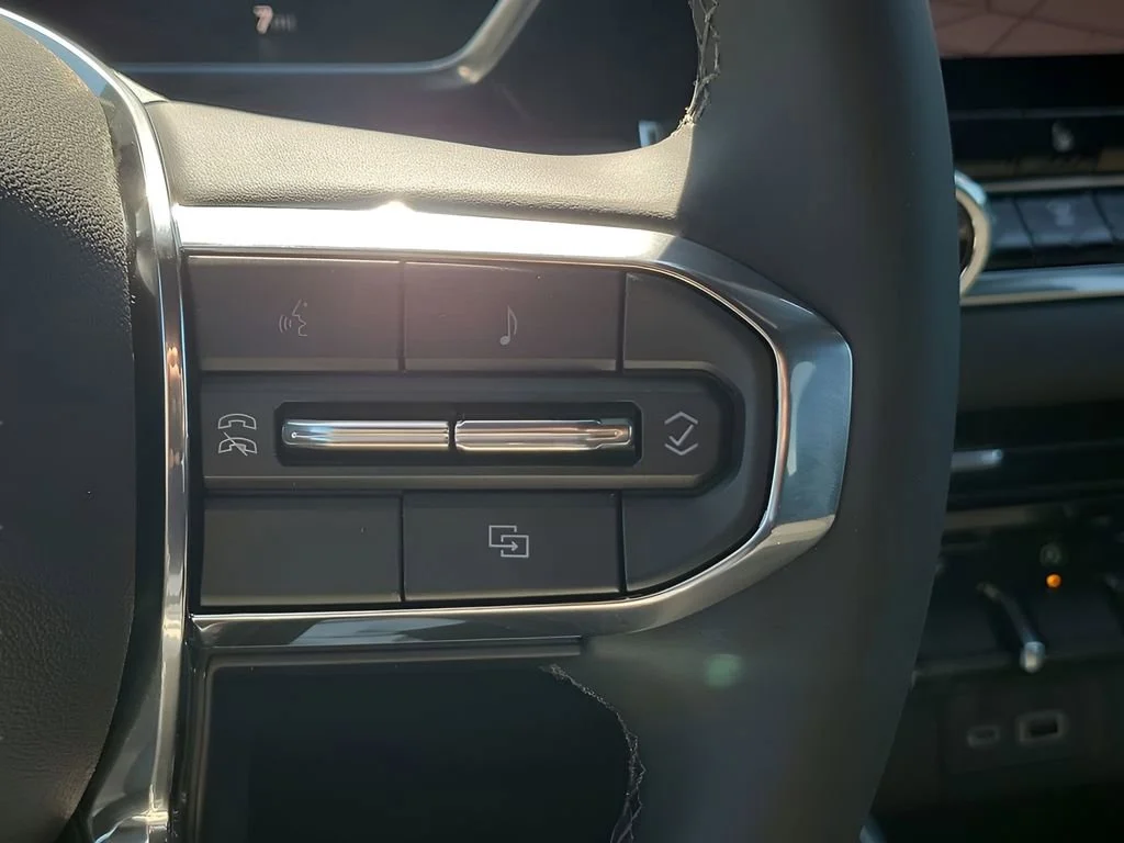 New 2026 Sterling Metallic GMC Elevation image 37
