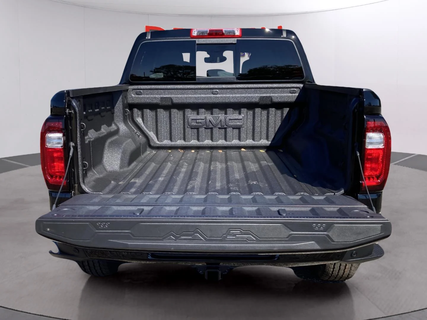 New 2026 Onyx Black GMC Elevation image 12