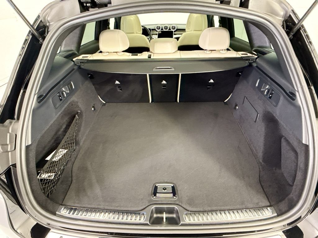 New 2026 Black Mercedes-Benz GLC 300 image 28