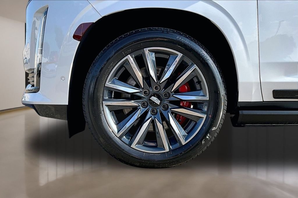 Used 2021 White Cadillac Sport Platinum image 8