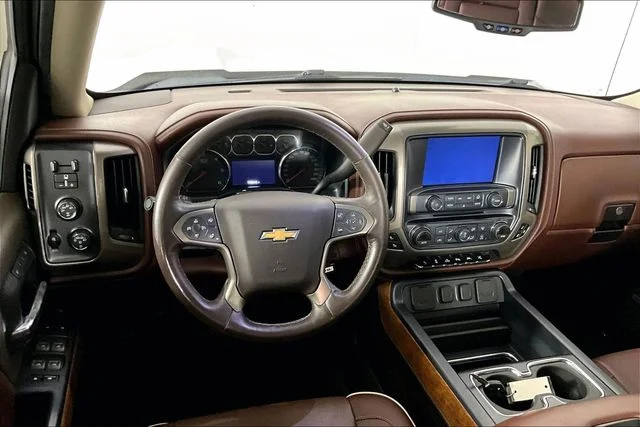 Used 2016 Beige Chevrolet High Country image 3