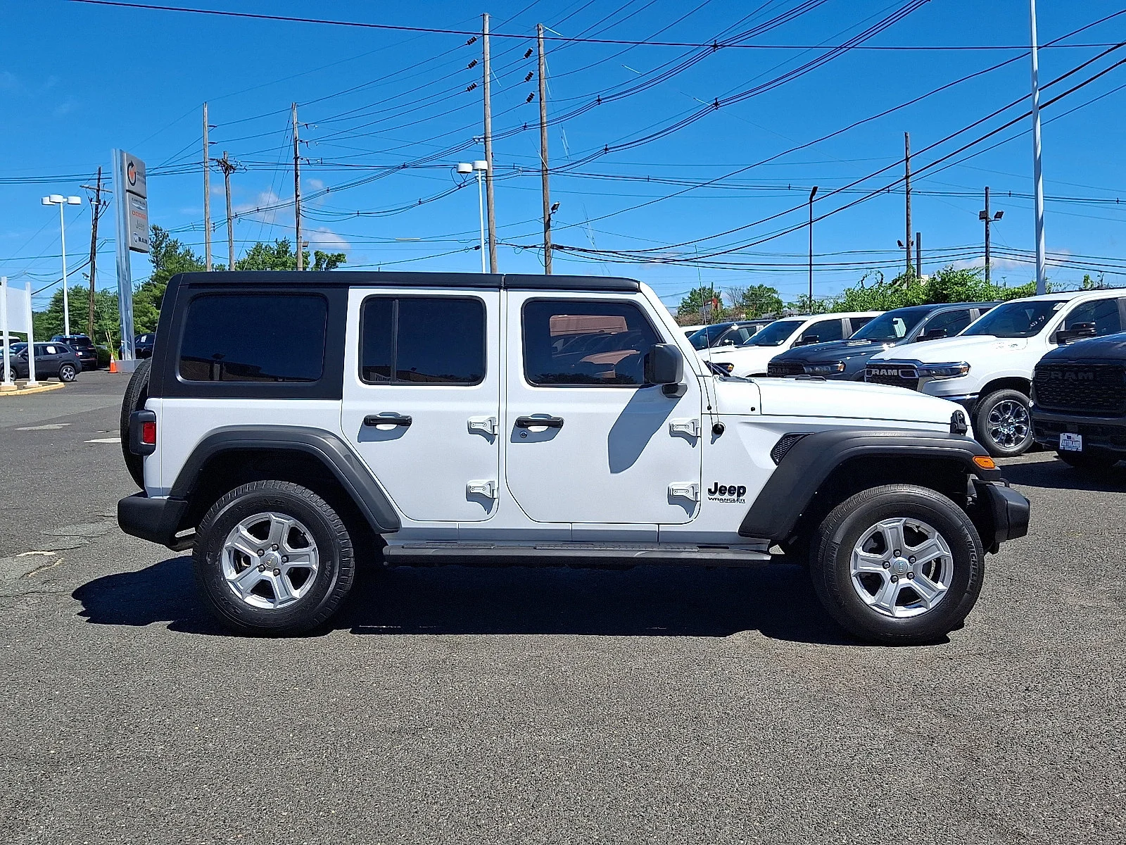 Used 2022 Bright White Clearcoat Jeep Unlimited Sport S image 8