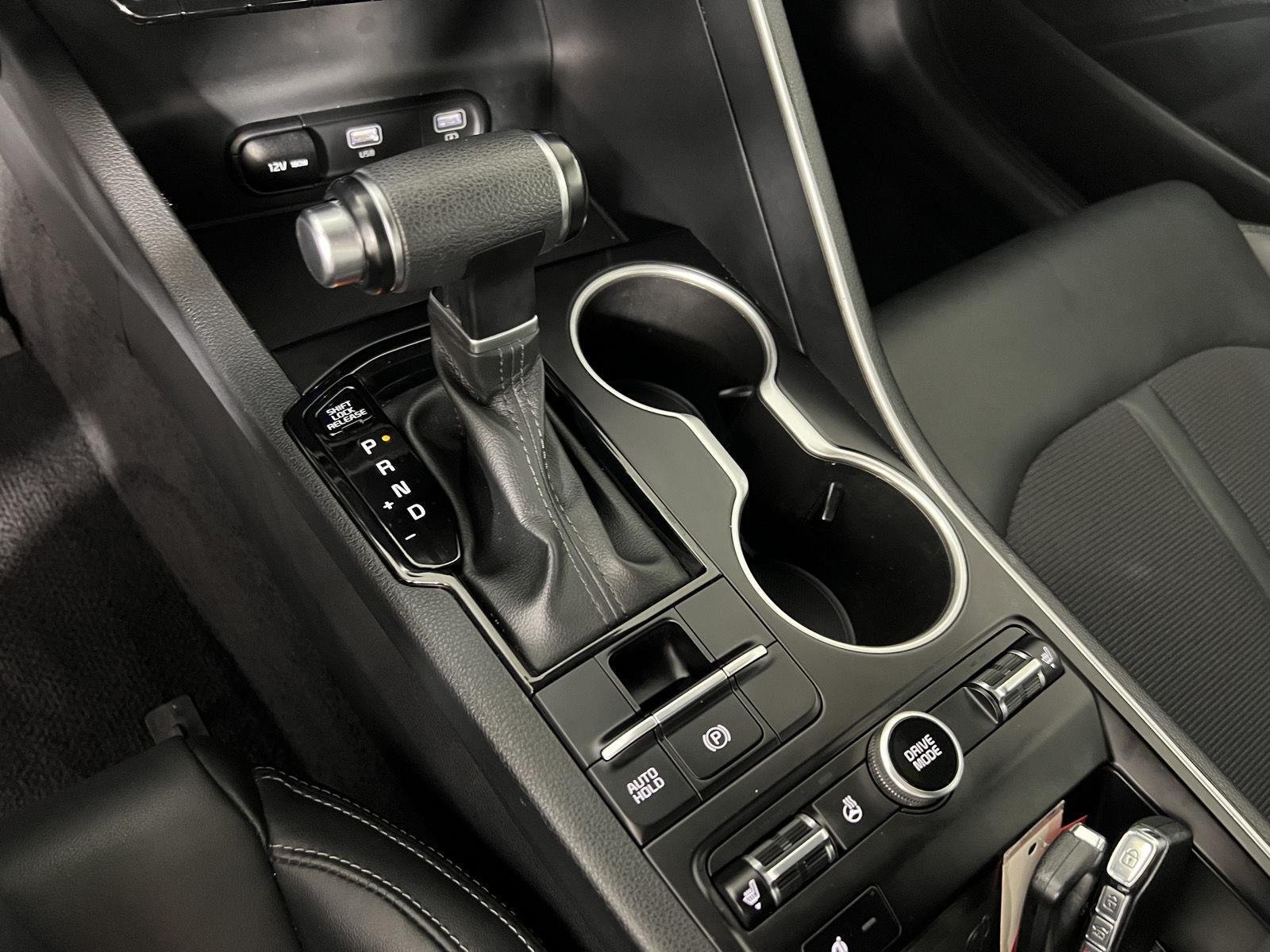 Used 2024 Glacial White Pearl Kia GT-Line image 11