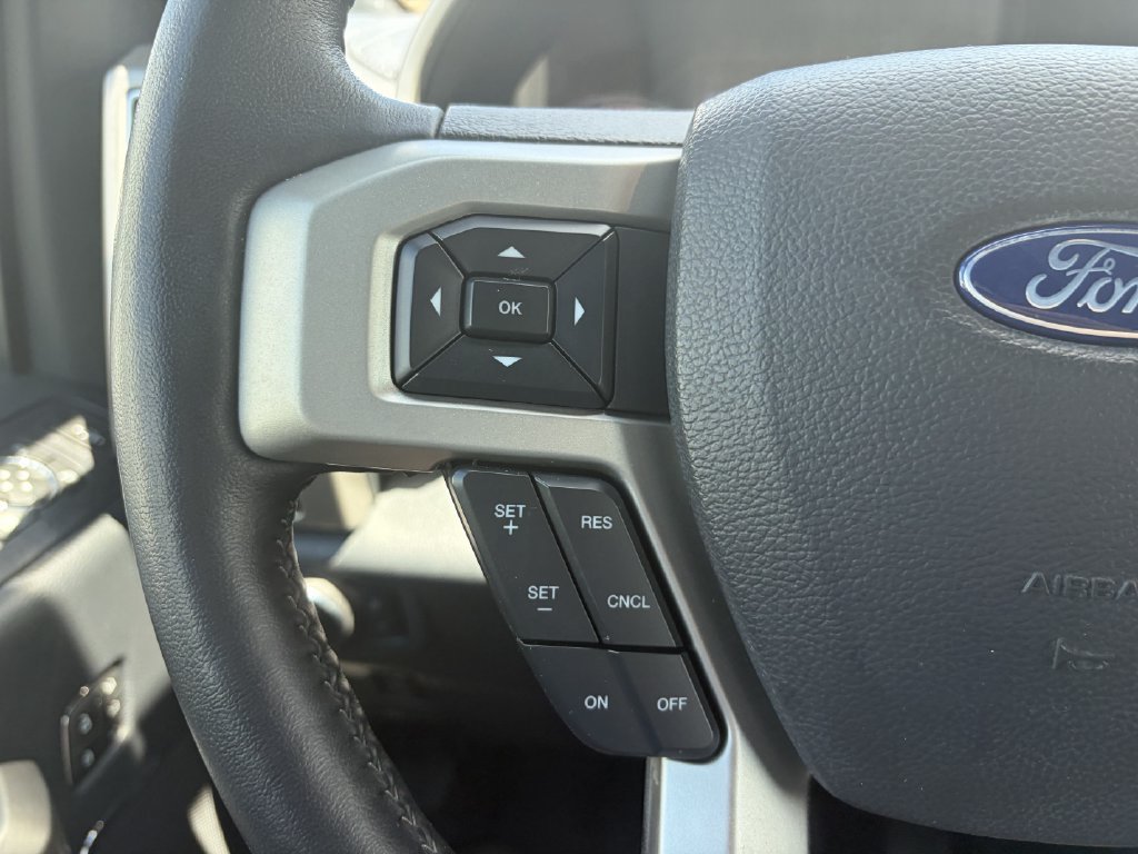 Used 2022 White Ford Lariat image 21