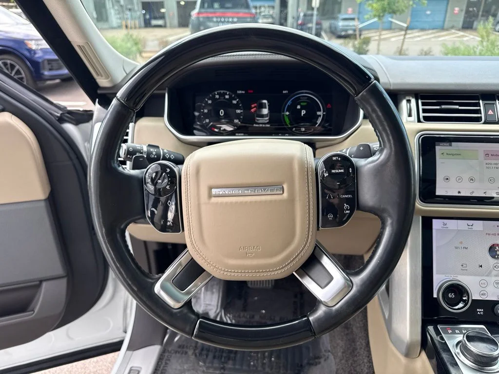Used 2020 White Land Rover HSE image 14