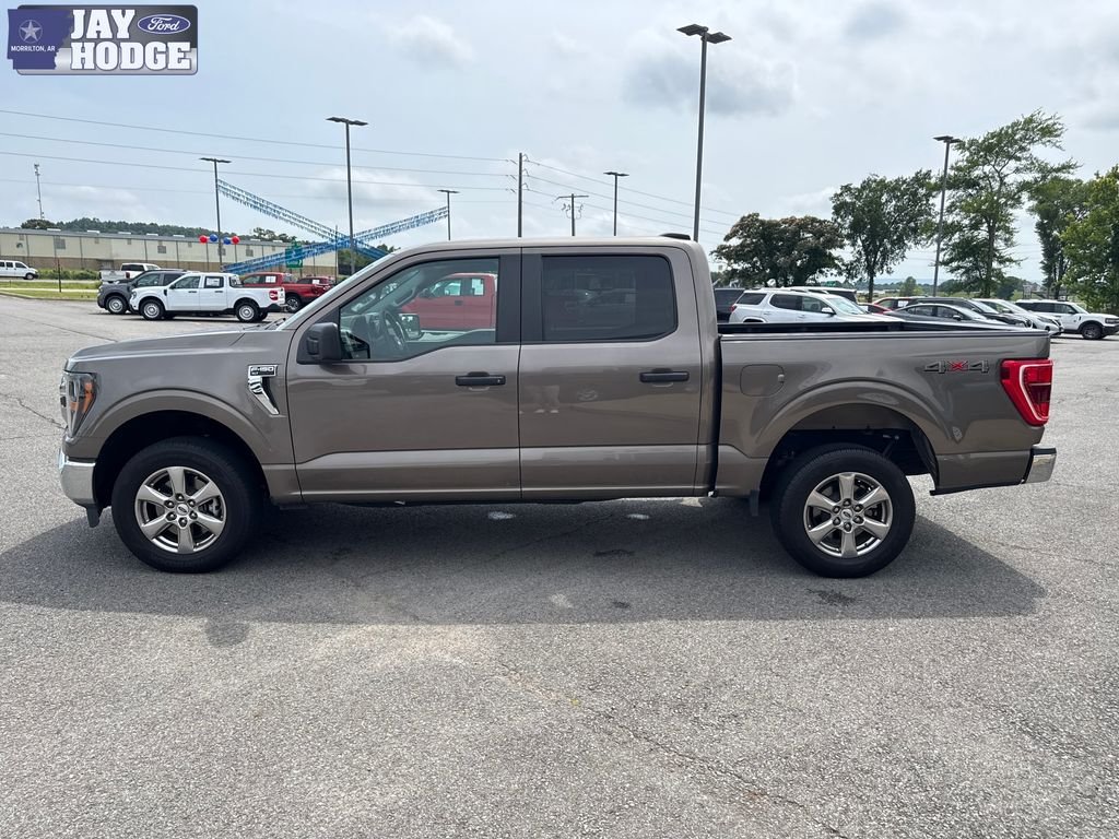 Used 2023 Gray Ford XLT image 3