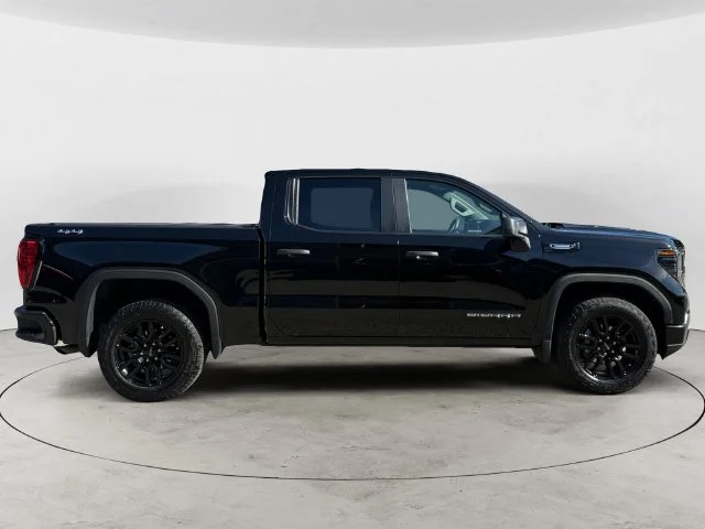 Used 2025 Onyx Black GMC Pro image 4