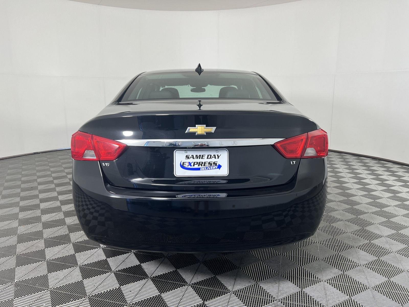 Used 2018 Black Chevrolet LT image 28