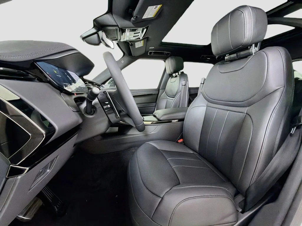 New 2026 Fuji White Land Rover Dynamic SE image 22