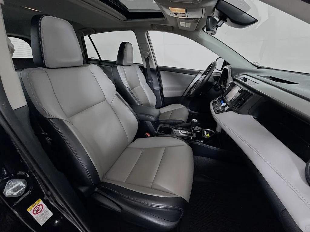 Used 2016 Black Sand Pearl Toyota Limited image 28