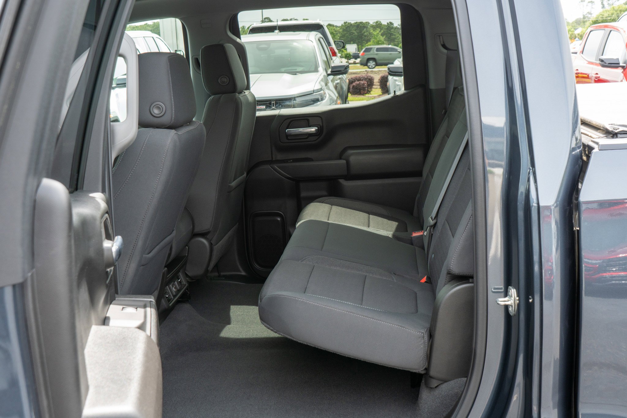 Used 2022 Shadow Gray Metallic Chevrolet LT image 28