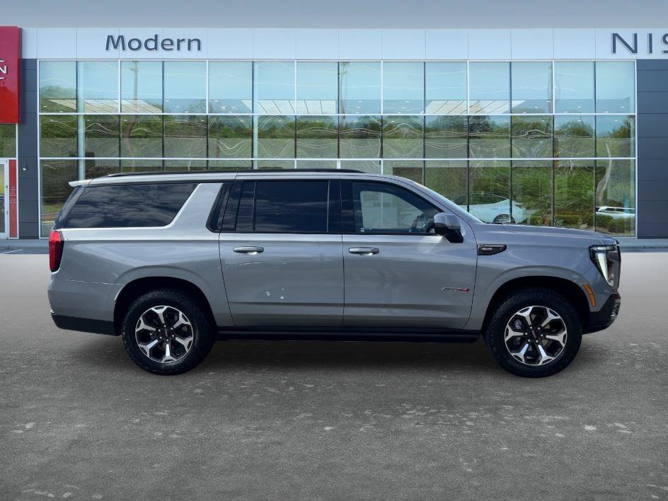 Used 2025 Sterling Metallic GMC AT4 Ultimate image 5