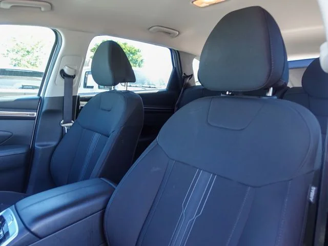 Used 2024 White Hyundai SEL image 23