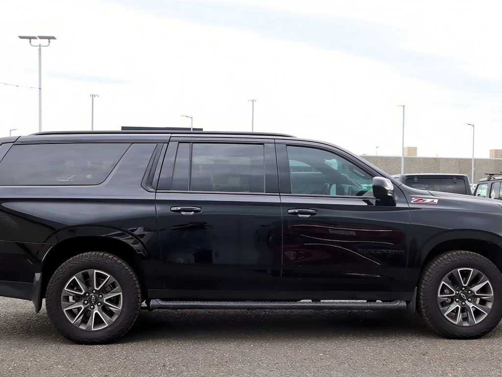 Used 2023 Black Chevrolet Z71 image 8