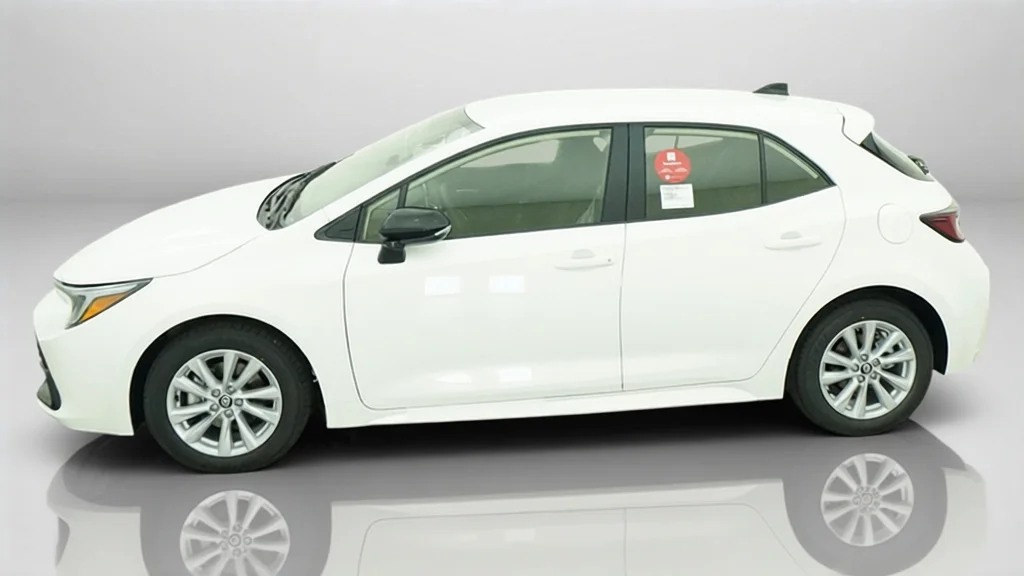 New 2027 Ice Cap Toyota SE image 2