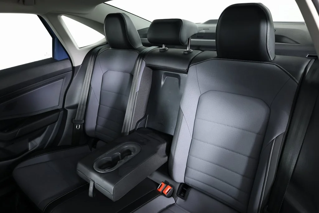 2025 Volkswagen Jetta SE - Photo 15