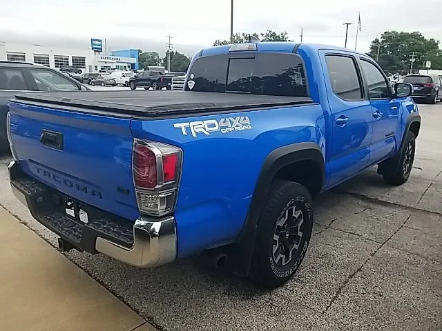 Used 2020 Blue Toyota SR5 image 21