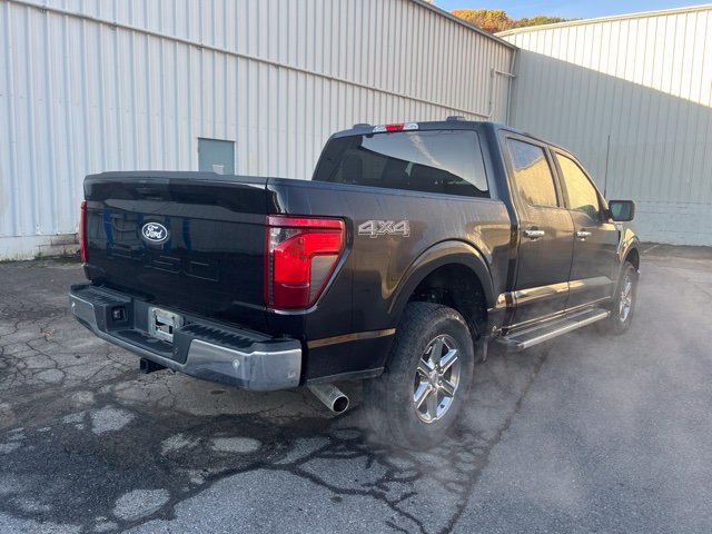 Used 2025 Black Ford XLT image 4