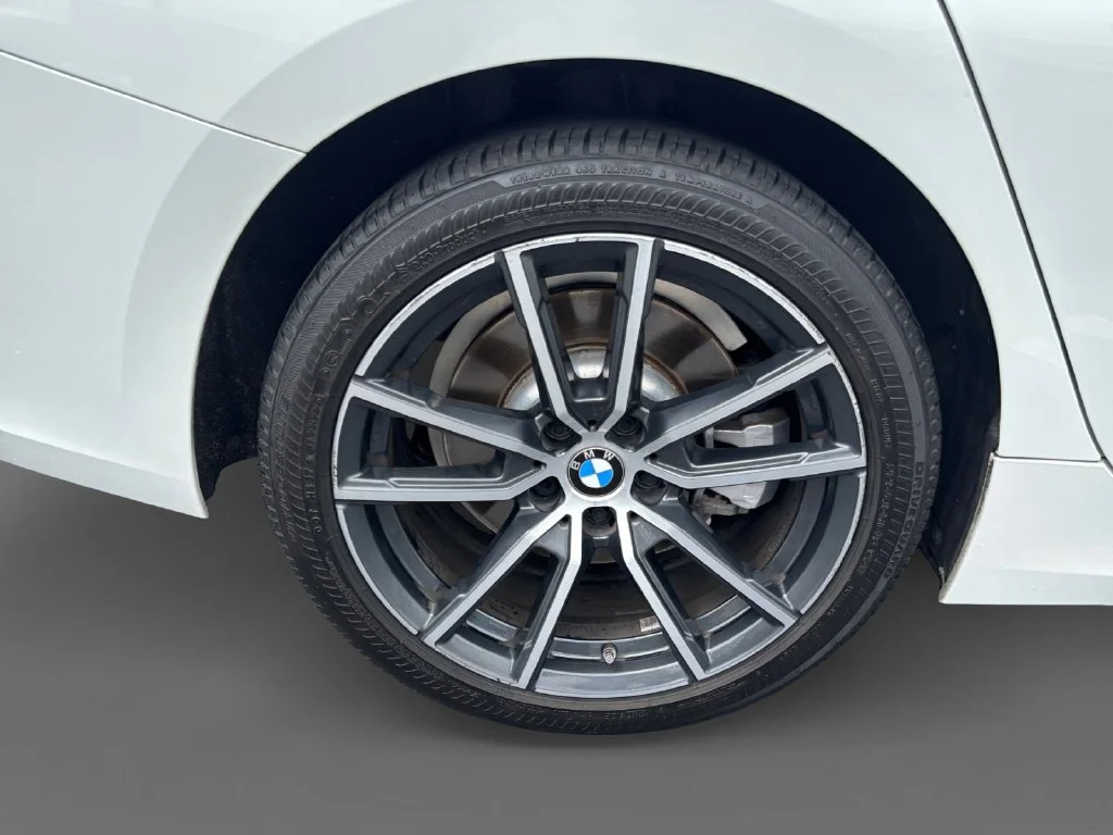 Used 2019 White BMW 330i xDrive image 11