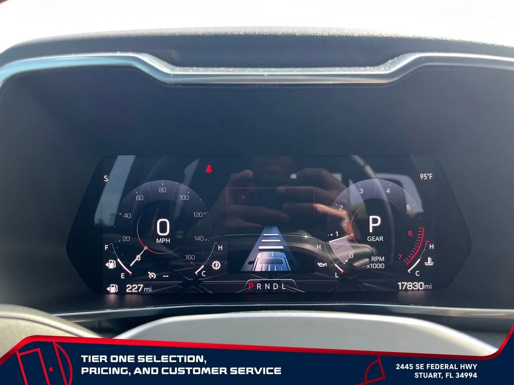 Certified Used 2025 Onyx Black GMC Elevation image 27