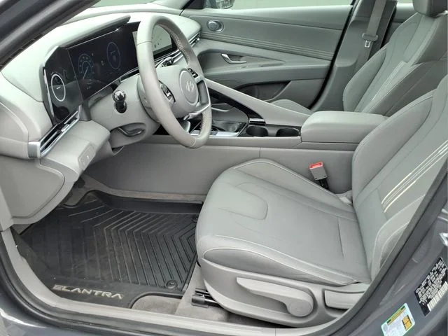 Used 2024 Gray Hyundai SEL image 17