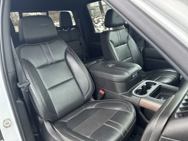 Used 2020 White Chevrolet High Country image 21