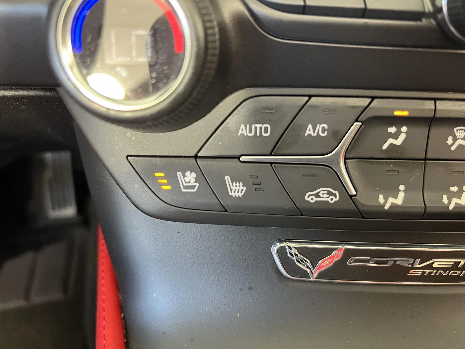 Used 2014 ARCTIC WHITE Chevrolet Z51 3LT image 18
