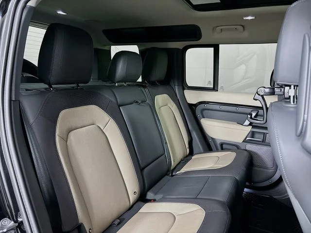 Certified Used 2024 Santorini Black Land Rover X-Dynamic SE image 27