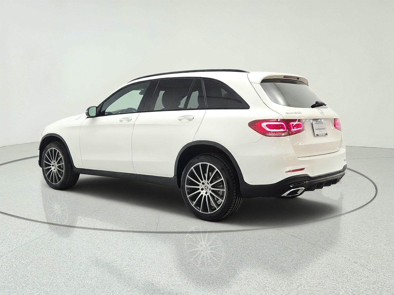 Used 2022 Polar White Mercedes-Benz GLC 300 SUV image 7