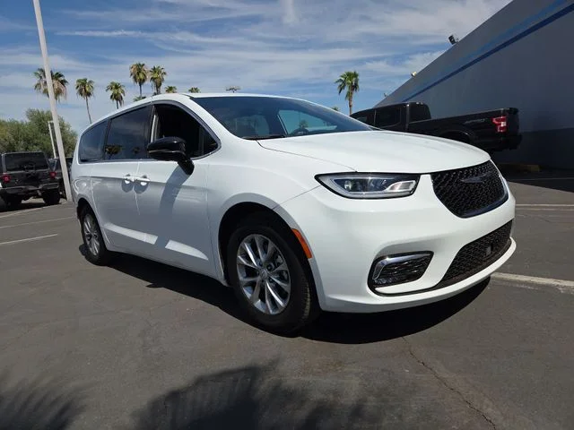 2026 Chrysler Pacifica