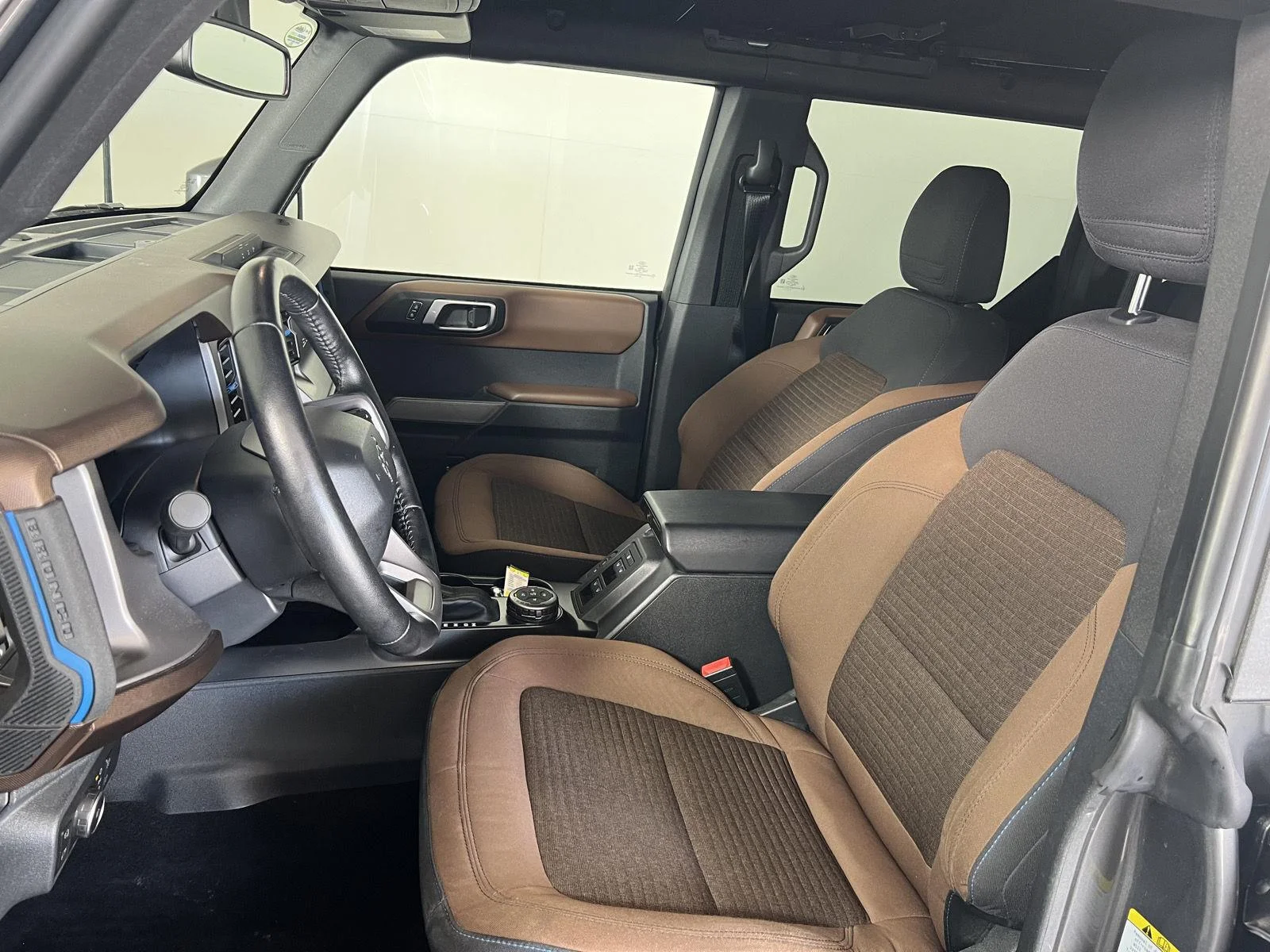 Used 2022 Gray Metallic Ford Outer Banks image 13