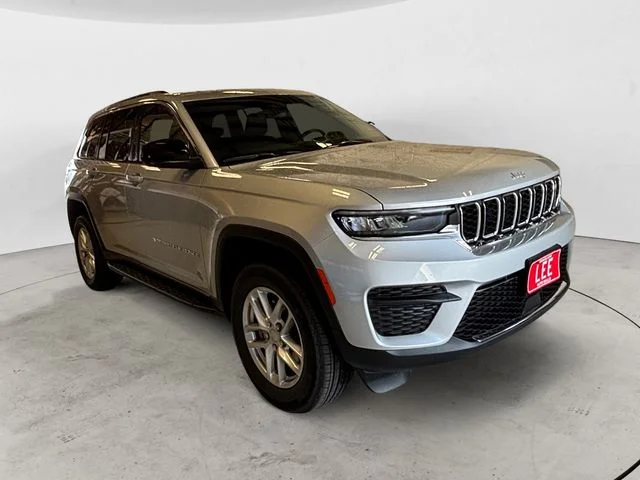New 2026 Silver Jeep Laredo X image 8