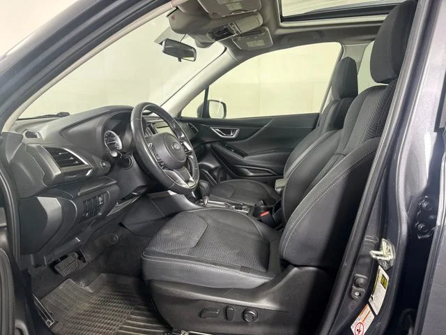 Used 2020 Gray Subaru Premium image 11
