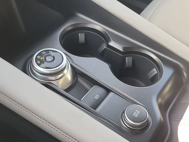 New 2027 Gray Metallic Ford Active image 30