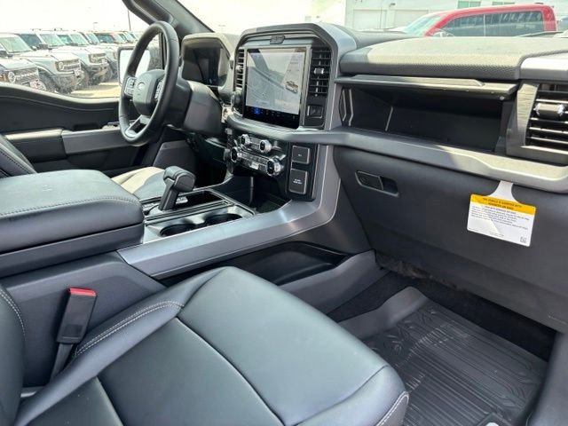 New 2026 Agate Black Metallic Ford XLT image 22