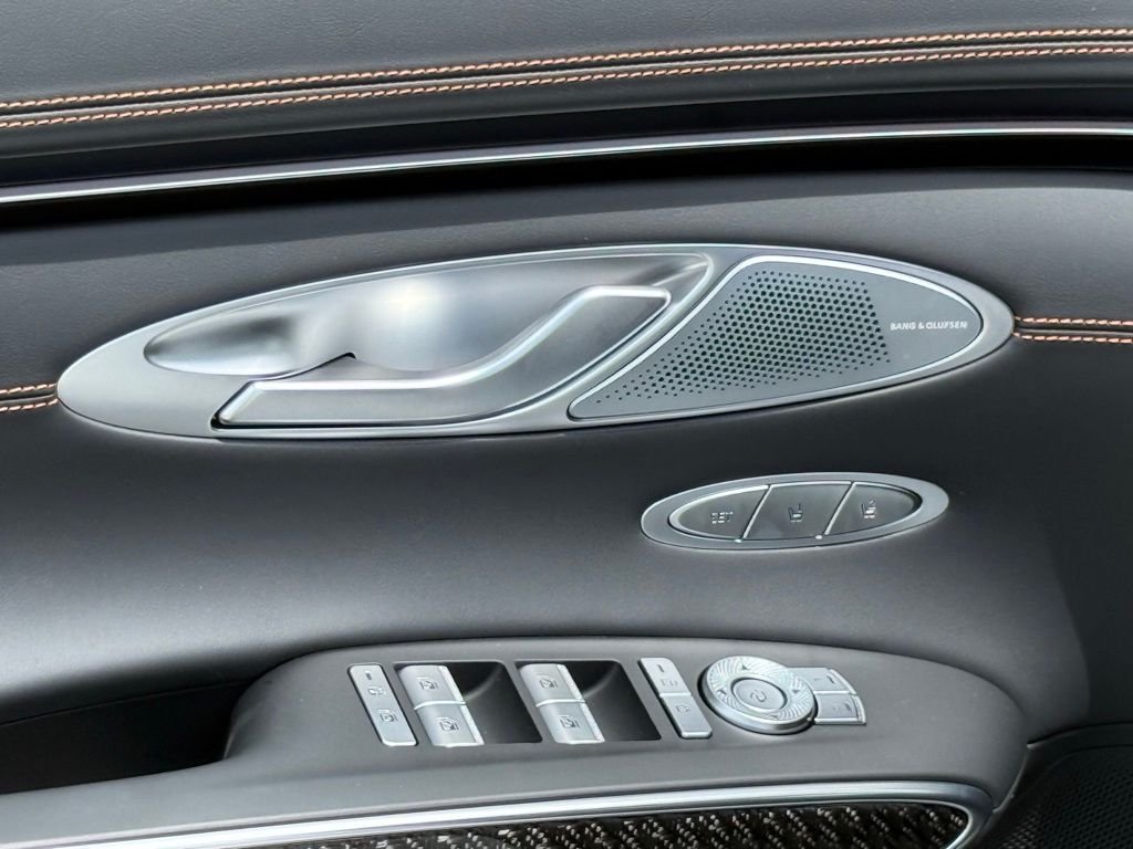 2026 GENESIS GV70 Sport Prestige - Photo 8