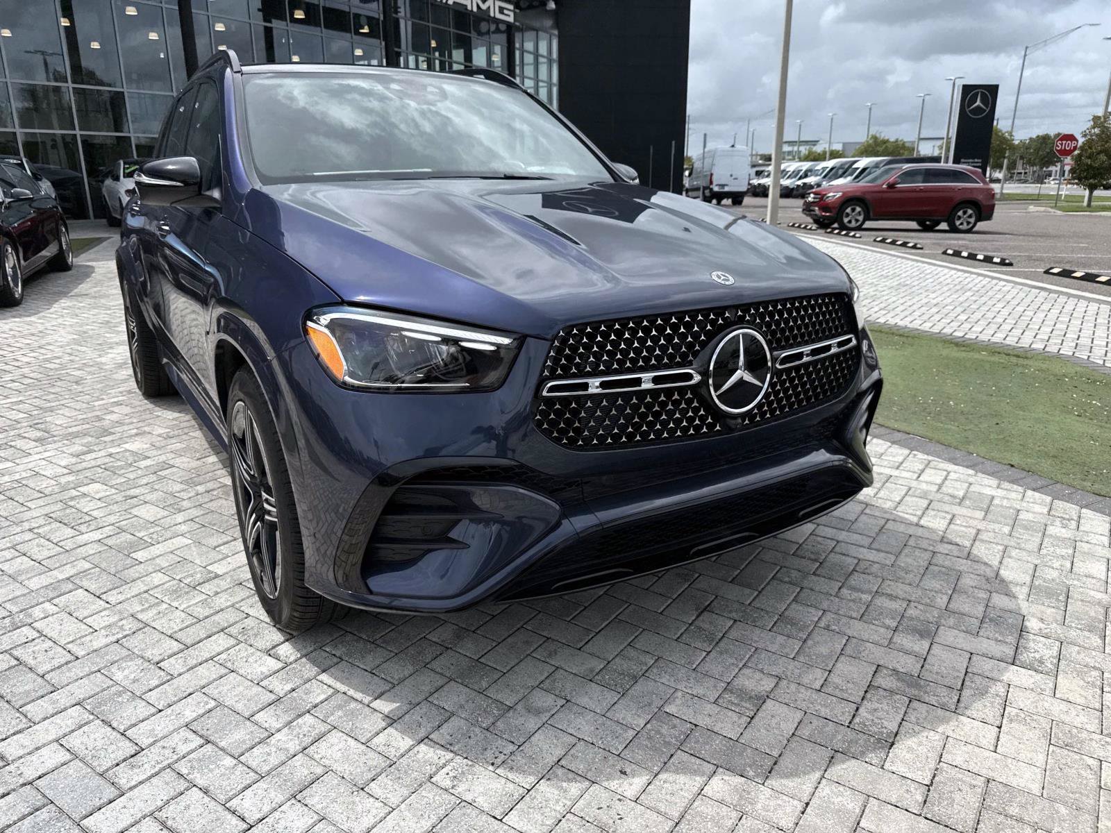 New 2026 Twilight Blue Metallic Mercedes-Benz 450 4MATIC® SUV image 8