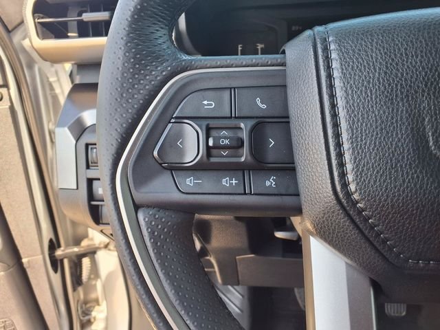 Used 2025  Toyota SR5 image 18