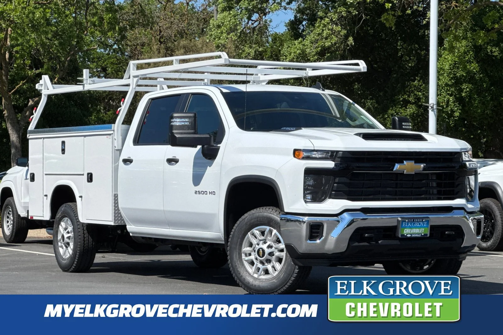 New 2026 Summit White Chevrolet WT image 1