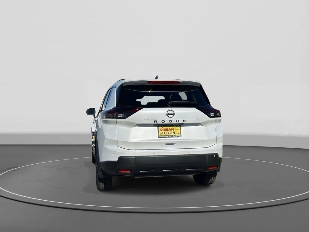 New 2026 Everest White Pearl Tricoat Nissan Dark Armor image 4