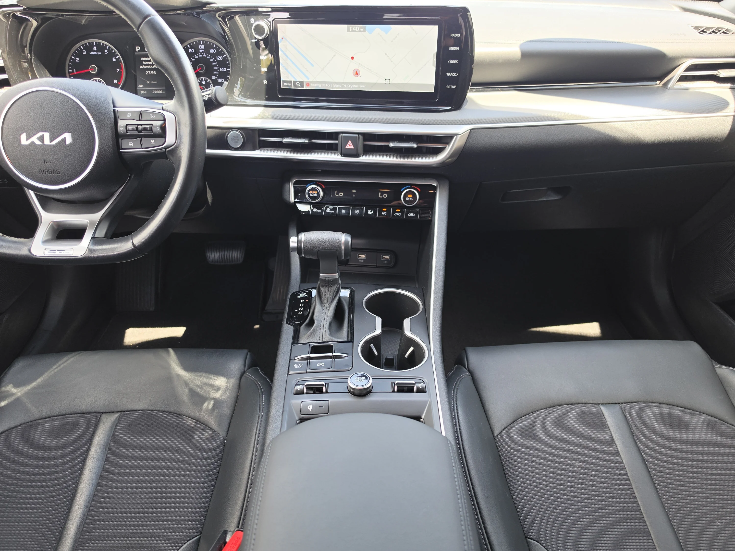 Used 2024 Glacial White Pearl Kia GT-Line image 20