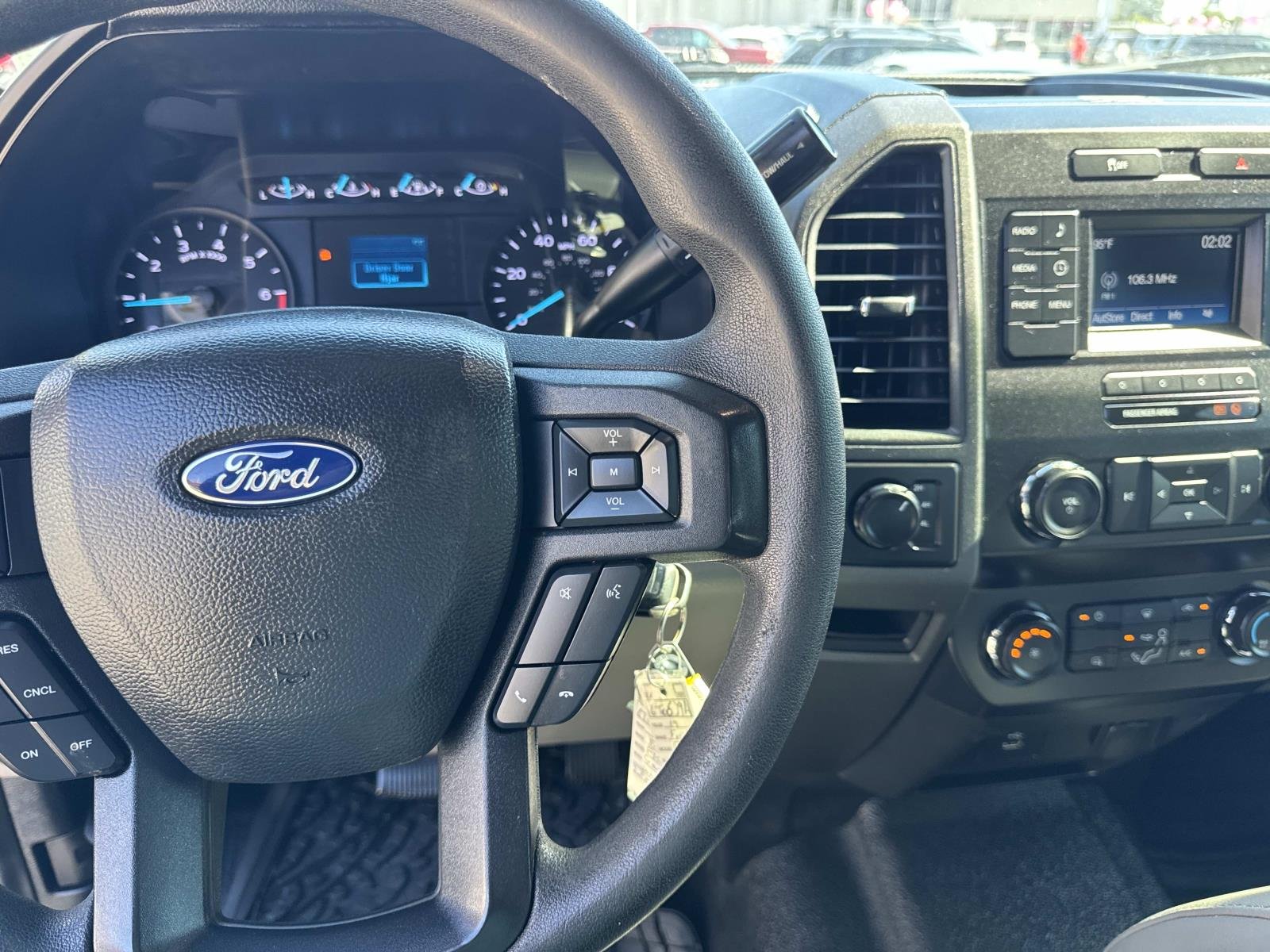 Used 2019 Oxford White Ford XL image 23