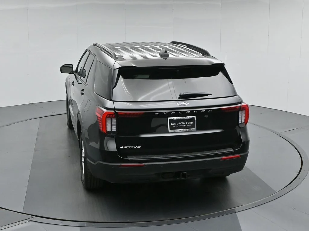 New 2026 Agate Black Metallic Ford Active image 41