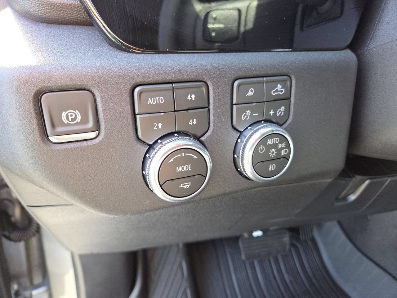 2026 GMC Sierra 2500HD SLT - Photo 6