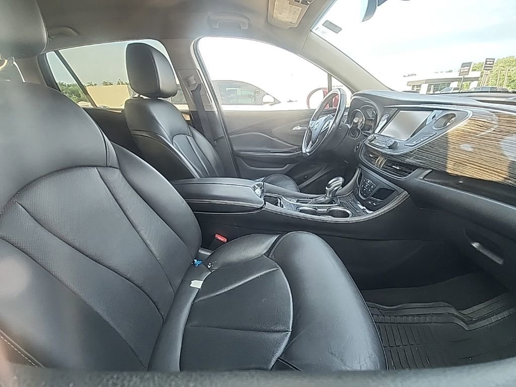 Used 2017 CHILI RED METALLILC Buick Essence image 5