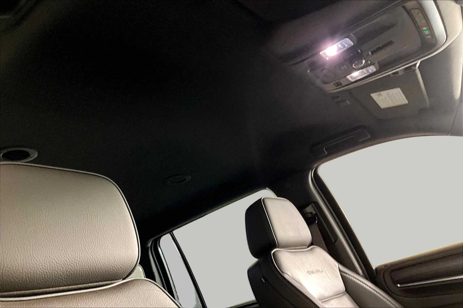 2022 GMC Yukon XL Denali - Photo 14