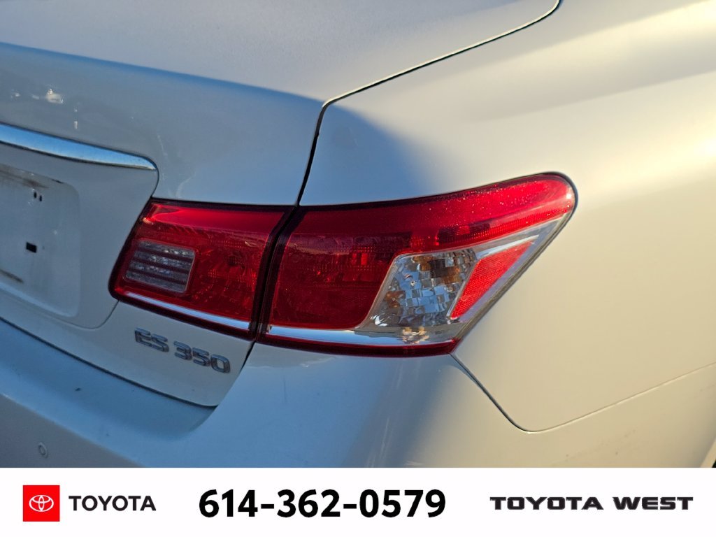 Used 2010  Lexus 350 image 9