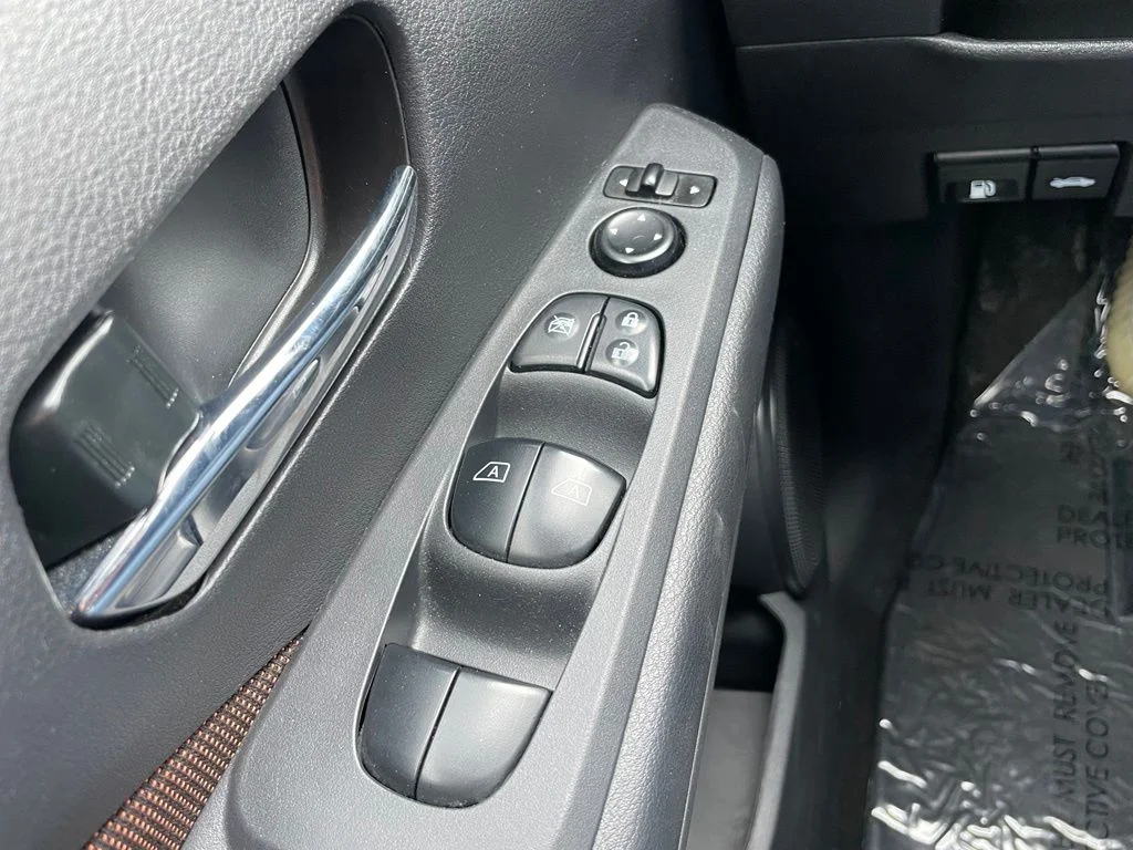 Used 2024 Super Black Nissan SR image 21