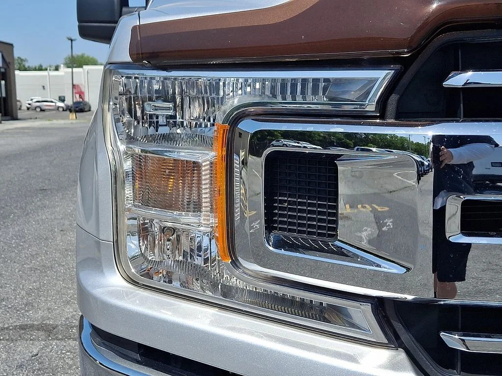Used 2019 Silver Ford XLT image 9
